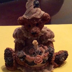 Bearstone Bailey's Birthday Collectible Vintage